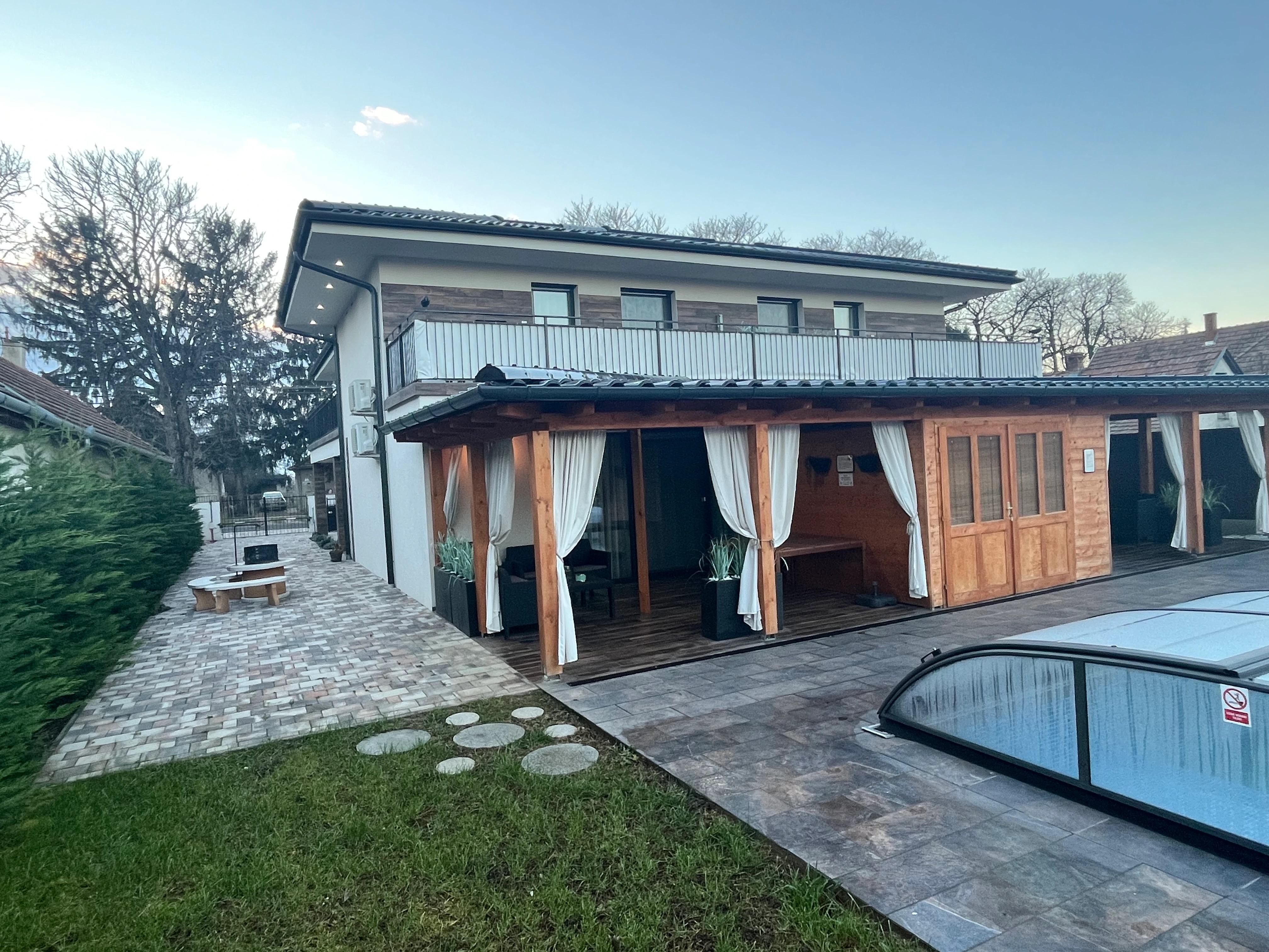 Rózsaszín Apartman