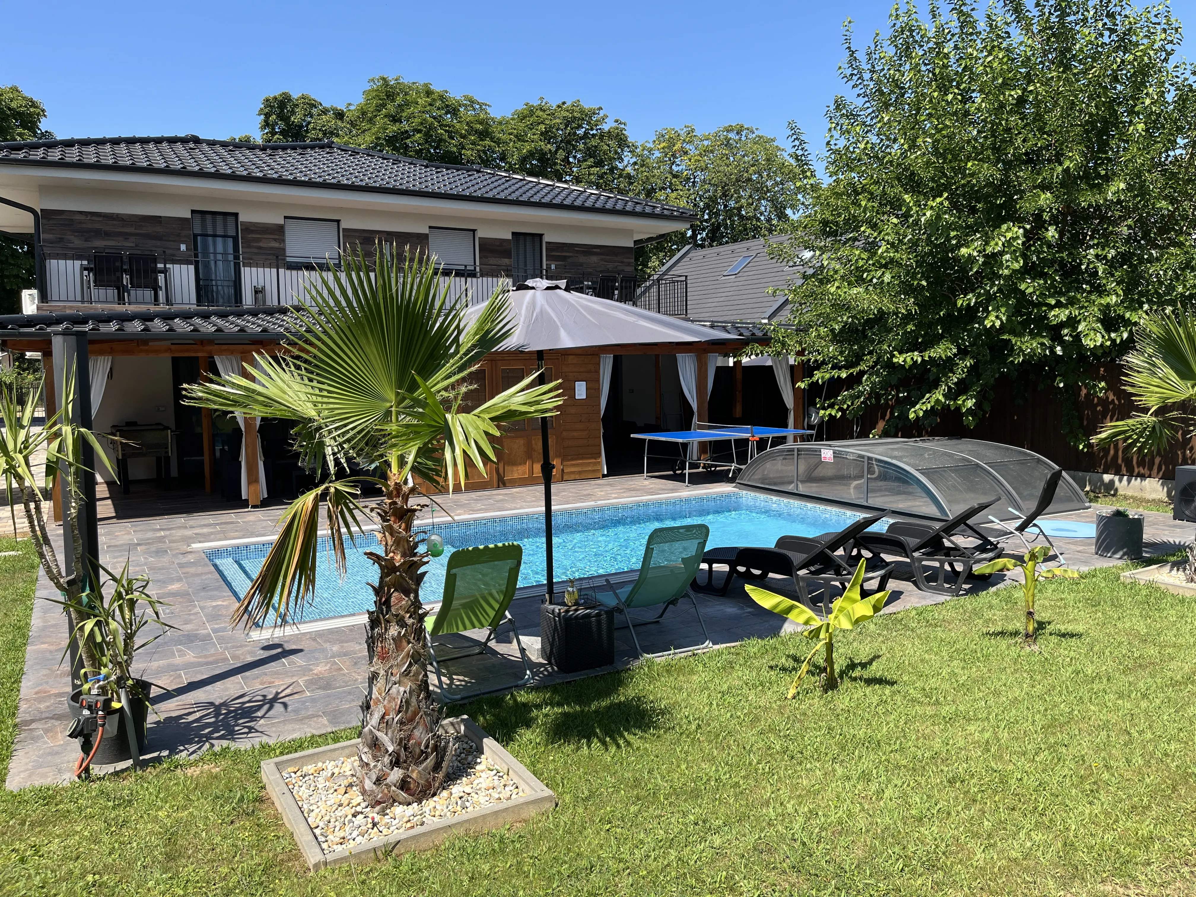 Sweet Home Apartman épülete Balatonszárszón